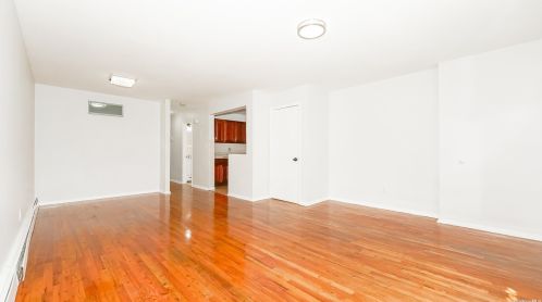 817 170th St, Bronx NY 10452-7013 exterior