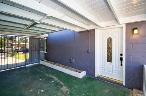 511 Rosslynn Ave, Fullerton CA  92832-2725 exterior