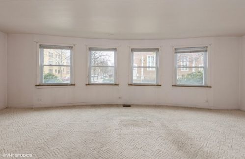 3322 Catalpa Ave, Chicago IL 60625-2275 exterior