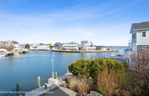 1666 End Dr, Point Pleasant Beach NJ 08742-5143 exterior