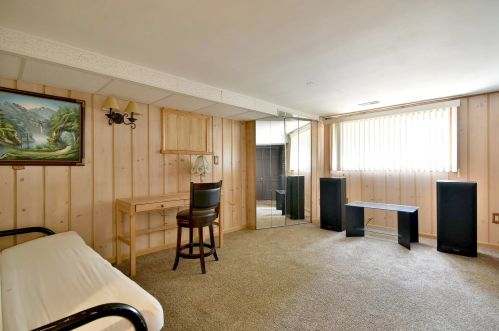 4536 Nottingham Ave, Chicago IL 60656-3825 exterior