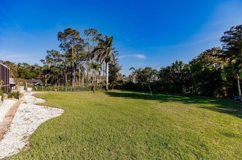 5555 Cynthia Ln, Naples FL 34112-5454 exterior