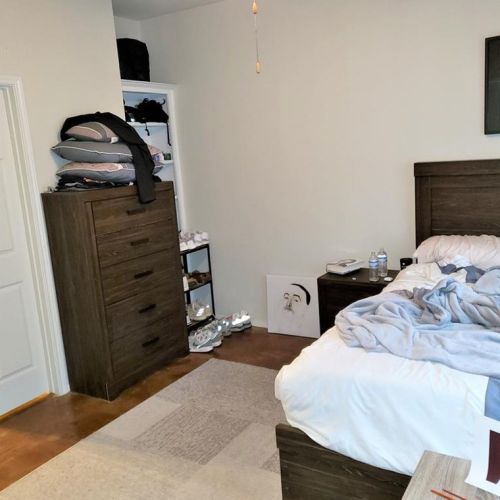 910 25th St, Austin TX  78705-4402 exterior