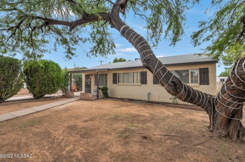 3126 29th St, Tucson, AZ 85713-2221