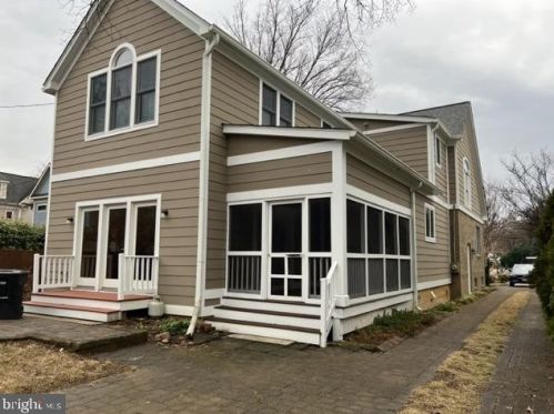 3123 7th St, Arlington VA  22204-2407 exterior