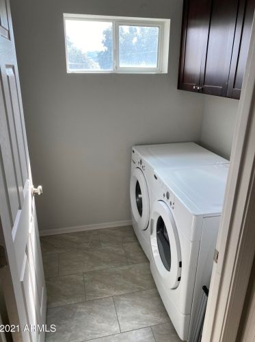 8229 4 Ave, Phoenix AZ 85041-5743 exterior