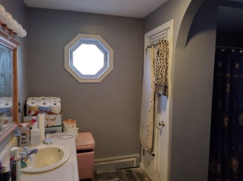 34 Mailloux St, Woonsocket RI 02895-3409 exterior