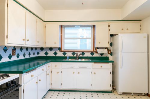 3733 80, Milwaukee WI 53214-1431 exterior