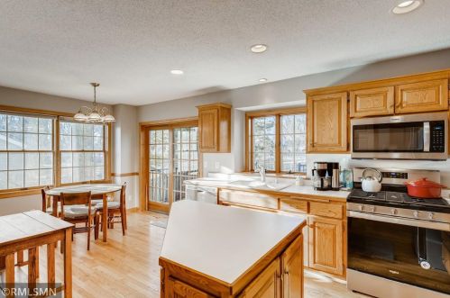 5479 Jenni Ln, Saint Paul MN 55110-5776 exterior