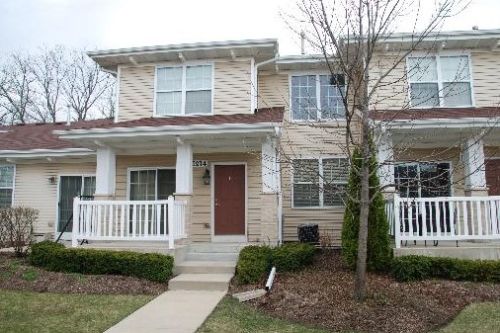 1274 Walnut Glen Dr, Bull Valley, IL 60014-6843