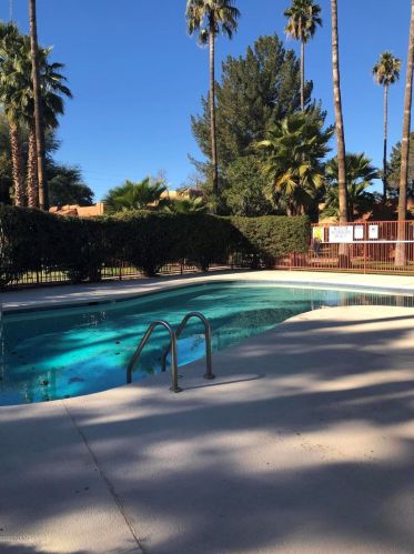 2950 Alvernon Way, Tucson AZ 85712-1458 exterior