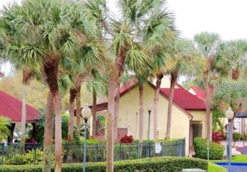 246 Afton Sq, Altamonte Springs FL 32714-3835 exterior