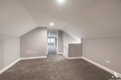 6917 Maplewood Ave, Chicago IL 60622-2857 exterior