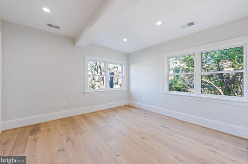 803 Cameron St, Alexandria VA  22314-2410 exterior