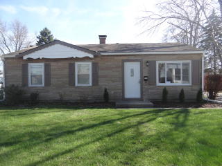 722 Tinley Dr, Aurora, IL 60506-1140