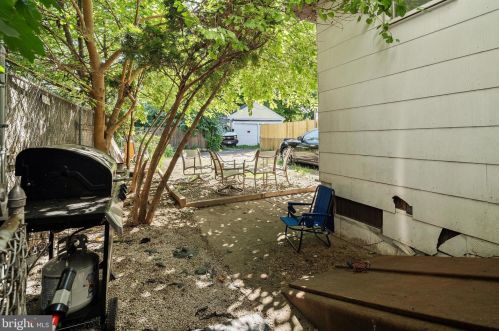 1034 Quinton Ave, Trenton NJ 08629-2402 exterior