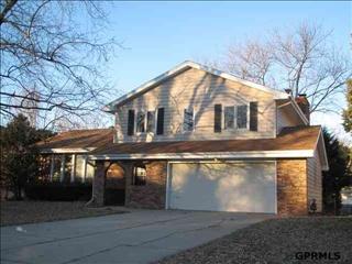 644 215th St, Omaha, NE 68022-2046