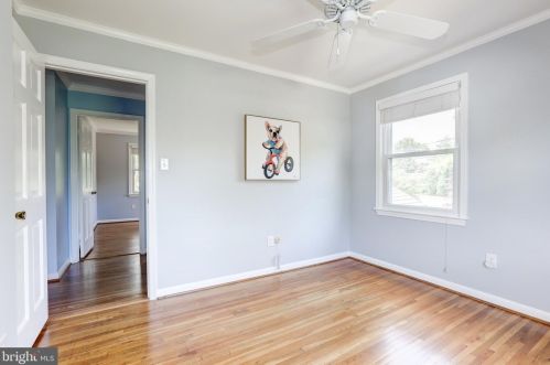 2998 Glenora Ln, Rockville MD 20850-3055 exterior