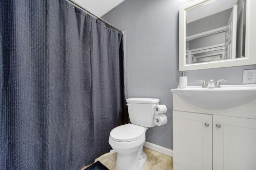 5899 Mckinley St, Gary IN 46404-1141 exterior