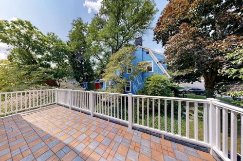 293 Doyle Ave, Providence RI 02906-3354 exterior