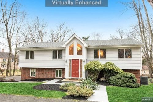 28 Smith St, Closter, NJ 07624-1627