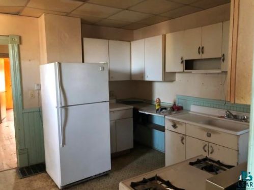 612 24th Ave, Duluth, MN 55806-1552