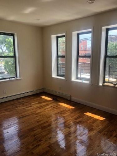 965 226th St, Bronx NY  10466-4654 exterior