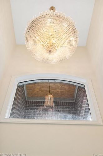 692 Appalachi St, Walled Lake MI  48390-1005 exterior