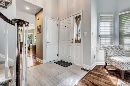 1301 Pinhorn Dr, Bridgewater, NJ 08807-3576