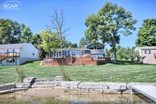 14283 Swanee Beach Dr, Fenton, MI 48430-1463