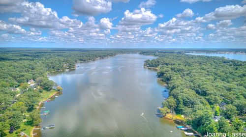 1205 Ml Ave, Meskegon MI 49445-3013 exterior