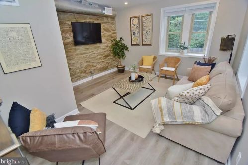 7918 Ardleigh St, Philadelphia PA  19118-4402 exterior