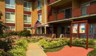 6300 Kings Hwy, Alexandria VA  22306-1050 exterior