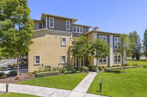 417 Forest Park Blvd, Oxnard, CA 93036-5310