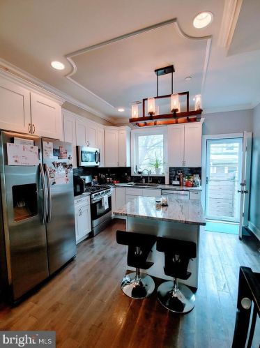 720 Dudley St, Philadelphia PA  19148-2424 exterior