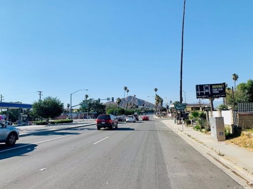 342 Iowa Ave, Riverside CA 92507-1612 exterior