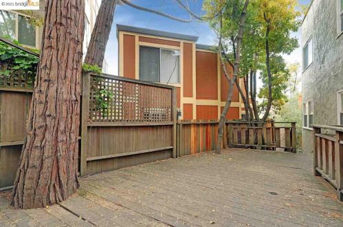 2326 Le Conte Ave, Berkeley CA 94709-1322 exterior