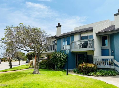 4514 La Brea St, Oxnard, CA 93035-3930