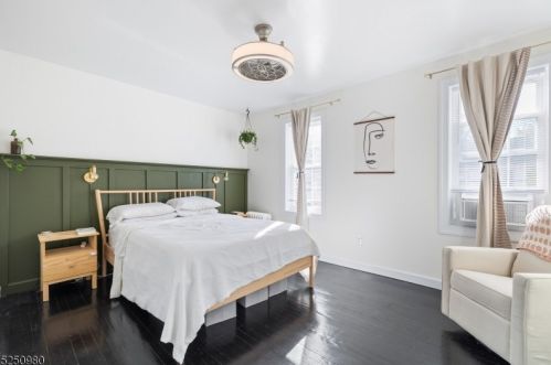 24 Hilton Ave, Maplewood NJ  07040-2921 exterior