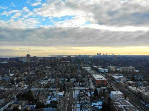 1906 Shorewood Blvd, Milwaukee WI  53211-2500 exterior