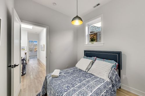 2255 Monroe St, Chicago IL  60612-2936 exterior