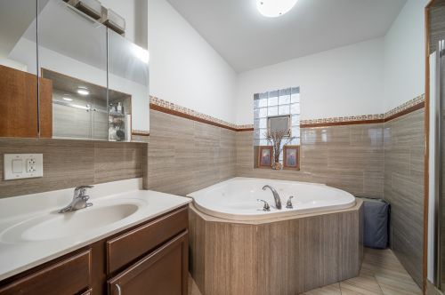 4453 Kildare Ave, Chicago IL 60652-3127 exterior