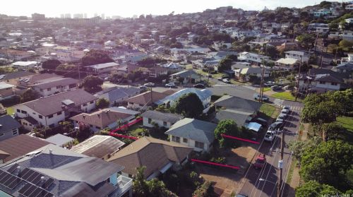 3877 Claudine St, Honolulu HI 96816-4333 exterior