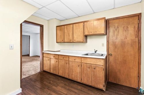 1828 London Rd, Duluth MN 55812-2039 exterior