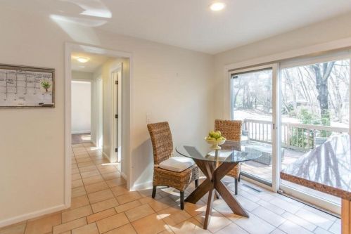 19 Quinnehtuk Rd, Springfield MA 01106-2911 exterior