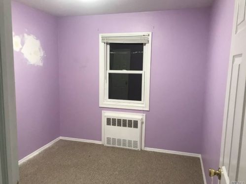 48 Maybrook Rd, Babylon NY 11703-3012 exterior