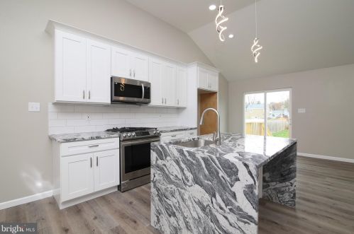 9 Shelton Ave, Trenton NJ  08618-1818 exterior