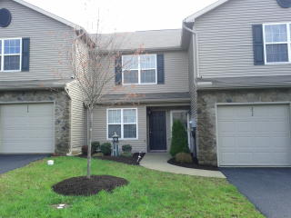 254 Thrush Dr, Hummelstown PA  17036-8835 exterior