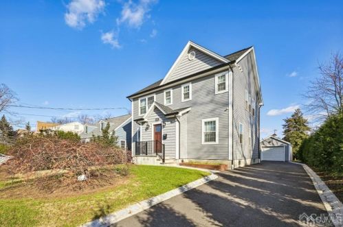 405 Prospect Ave, Green Brook NJ  08812-1529 exterior