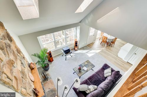 3008 Emerald Chase Dr, Herndon VA 20171-2334 exterior